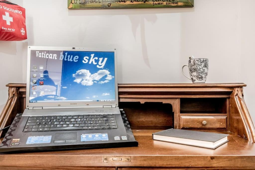 Vatican Blue Sky 로마 외부 사진